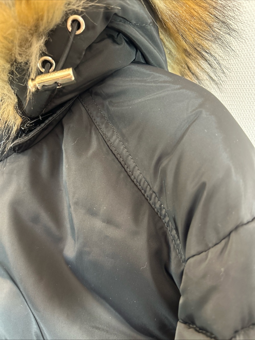 Michael Kors Black Long Puffer Coat with Faux-Fur Trim Hood - Picture 7 of 12